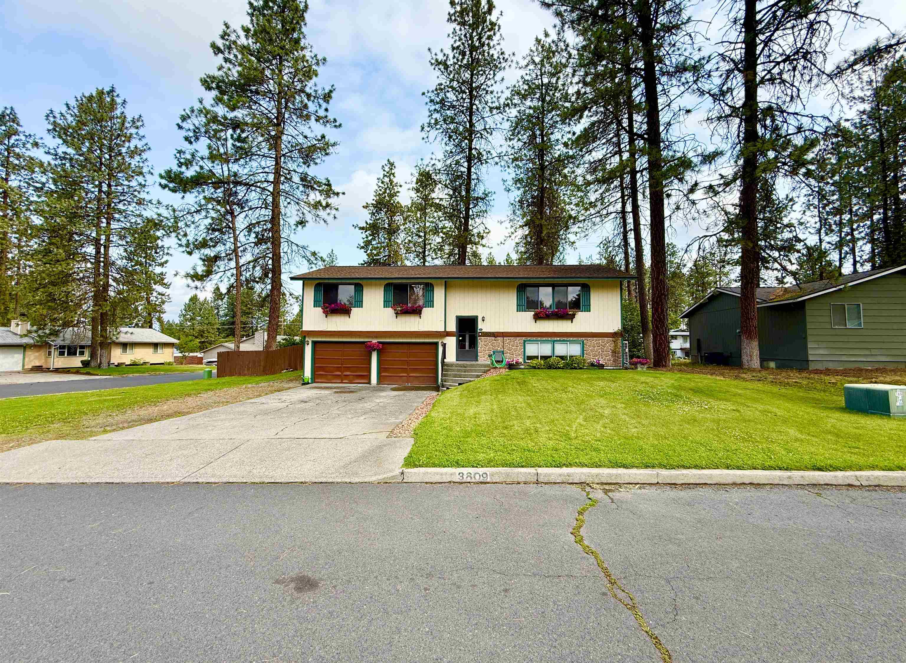 3809 East Vulcan Road Mead, WA 99021 - Photo 3 of 49 Gallery Image 3