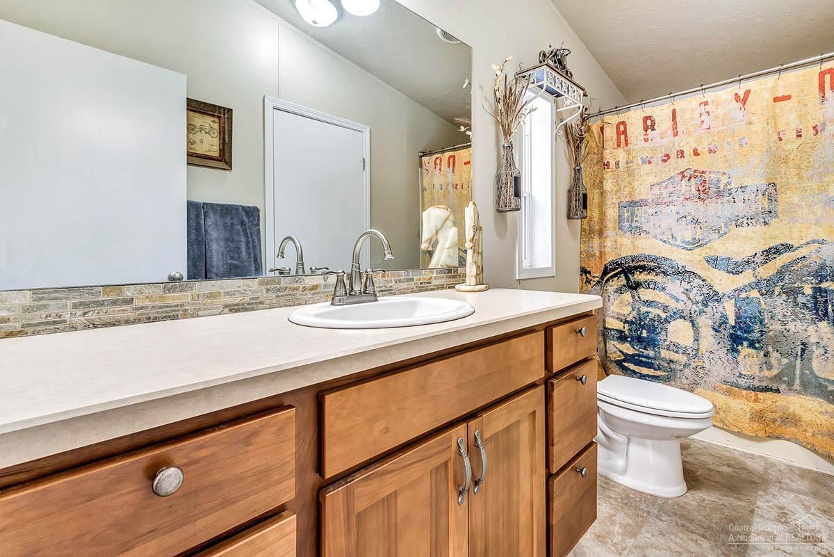 60098 Agate Road Bend, OR 97702 - Photo 17 of 25 Gallery Image 17