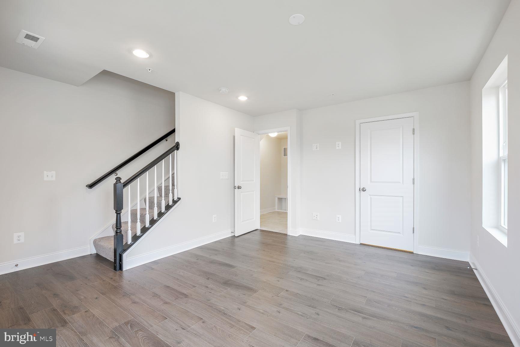 978 Holden Road Frederick, MD 21701 - Photo 4 of 31
