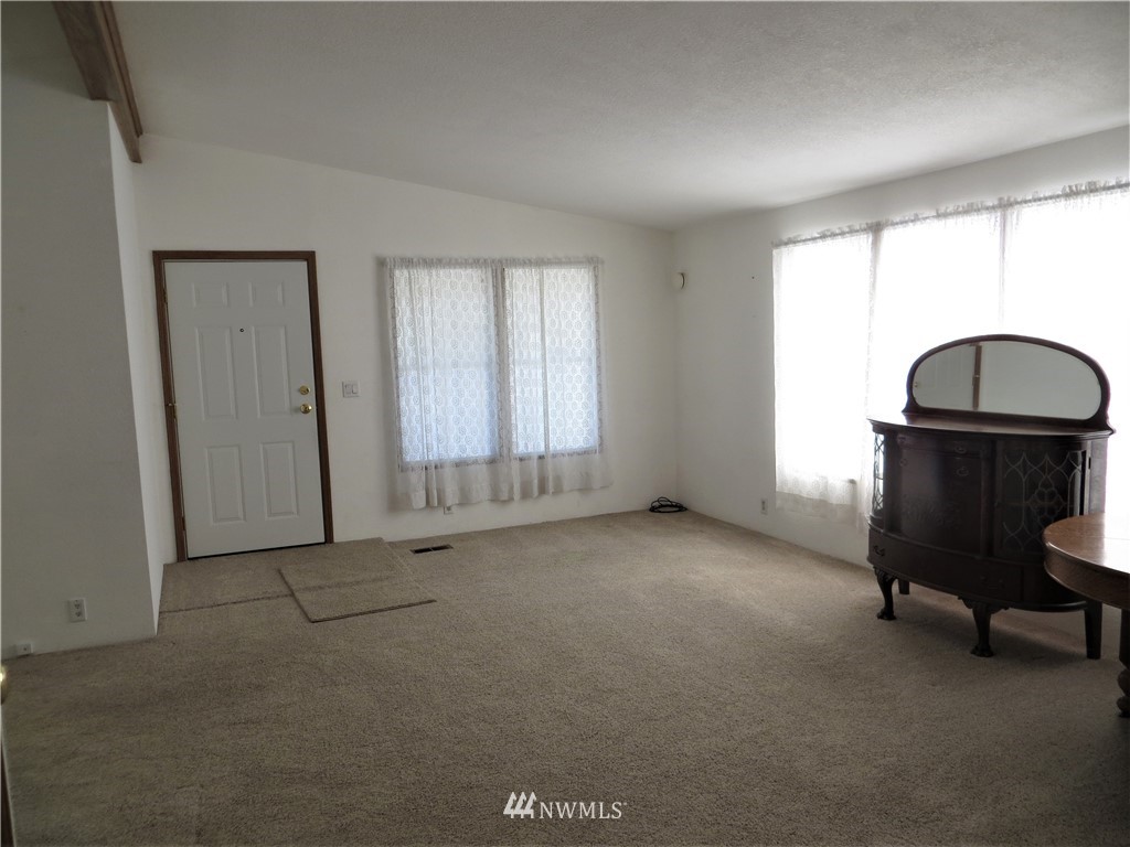 13 Holly Road Shelton, WA 98584 - Photo 5 of 28 Gallery Image 5