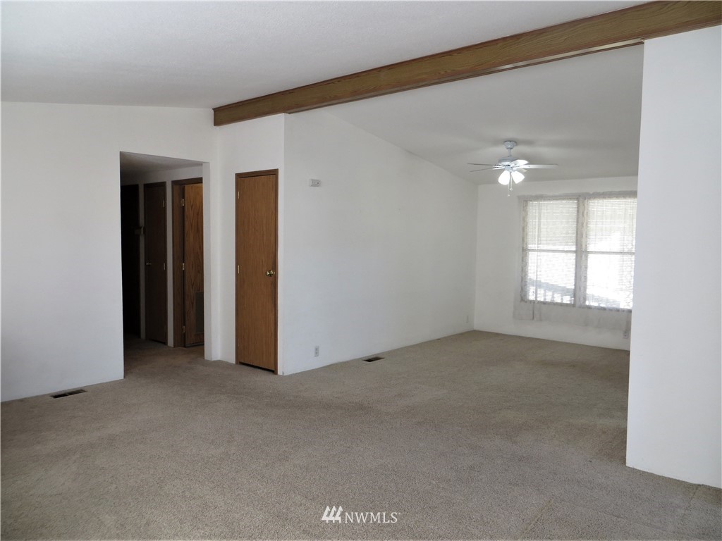 13 Holly Road Shelton, WA 98584 - Photo 6 of 28 Gallery Image 6
