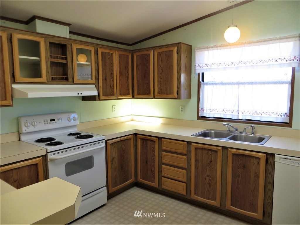13 Holly Road Shelton, WA 98584 - Photo 10 of 28 Gallery Image 10