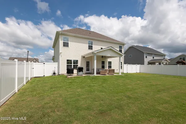 $383,000 | 3220 Dandelion Drive, Grimesland, NC 27837