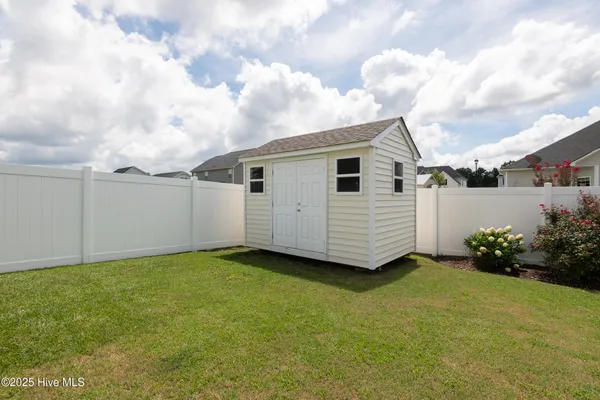 $383,000 | 3220 Dandelion Drive, Grimesland, NC 27837