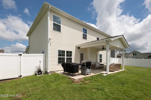 $383,000 | 3220 Dandelion Drive, Grimesland, NC 27837