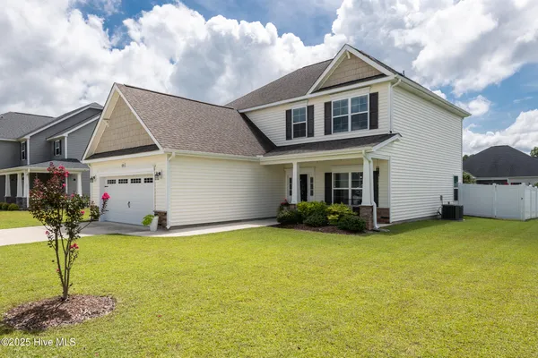 $383,000 | 3220 Dandelion Drive, Grimesland, NC 27837