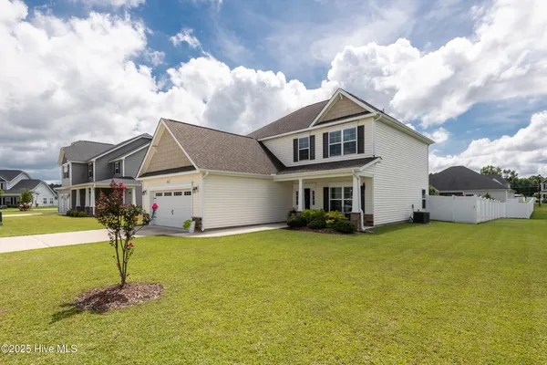 $383,000 | 3220 Dandelion Drive, Grimesland, NC 27837