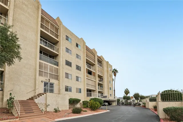 $145,000 | 750 South Royal Crest Circle, Unit 345, Las Vegas, NV 89169