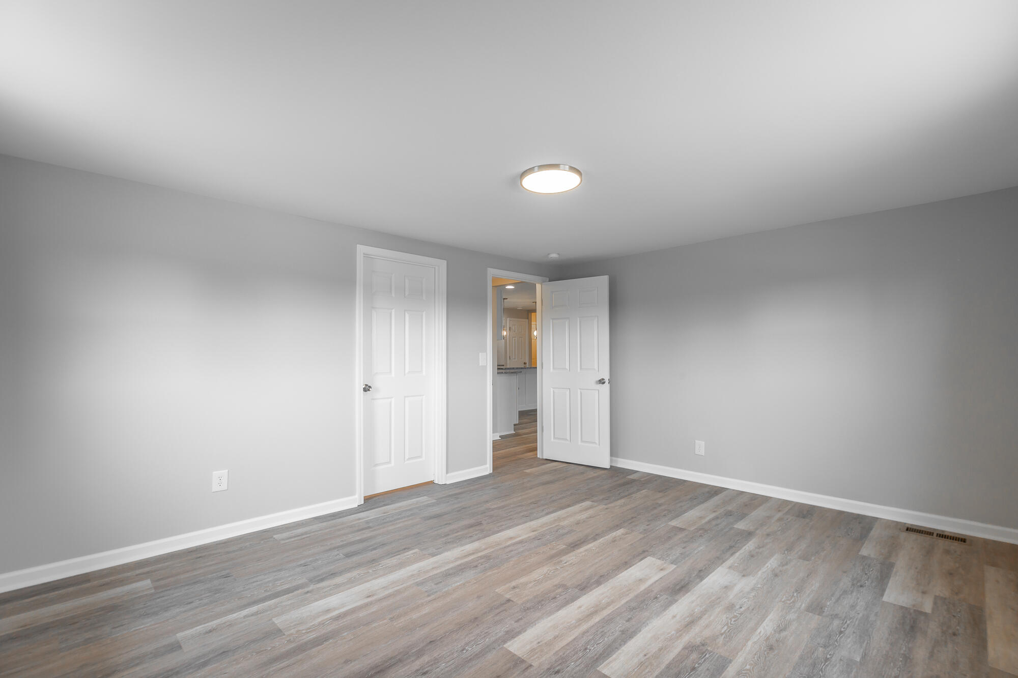 3546 Blue Springs Road Cleveland, TN 37311 - Photo 11 of 21 MASSIVE Primary Suite!