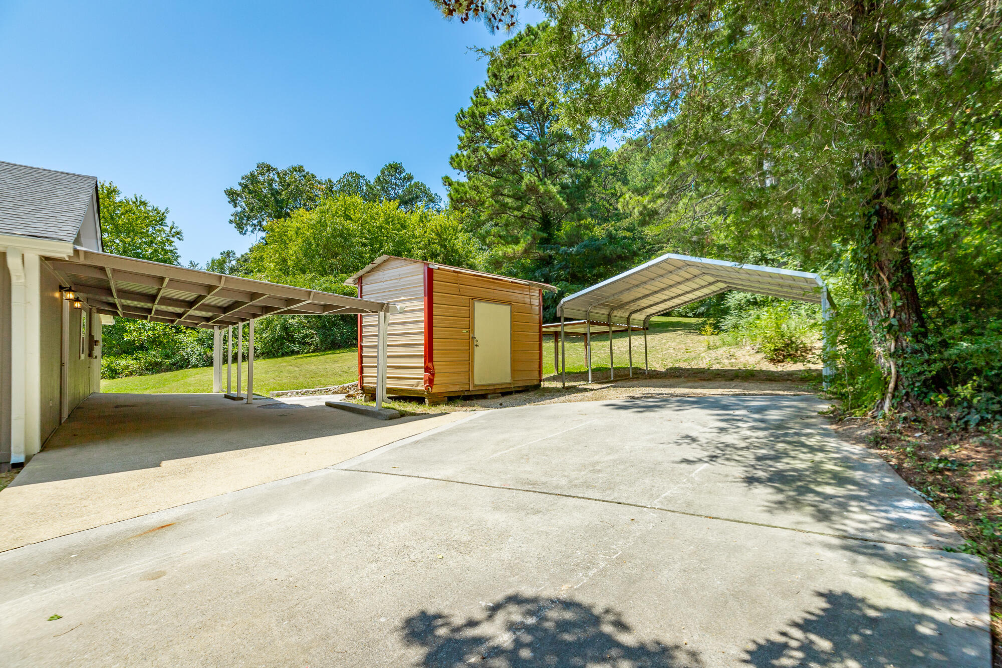 3546 Blue Springs Road Cleveland, TN 37311 - Photo 3 of 21 Tons of exterior storage