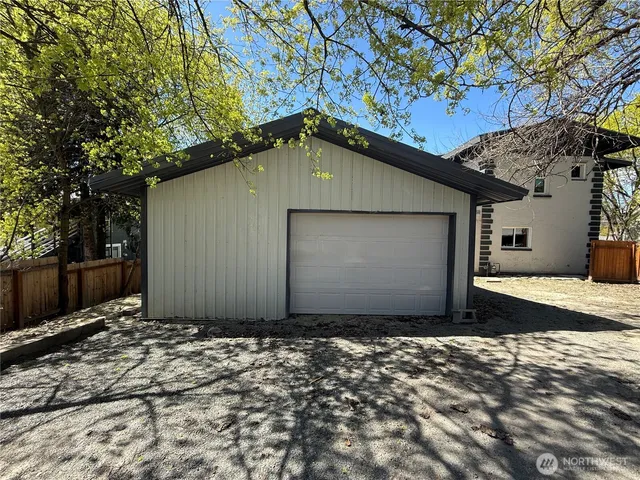 $760,000 | 640 North Elm Street, Colville, WA 99114