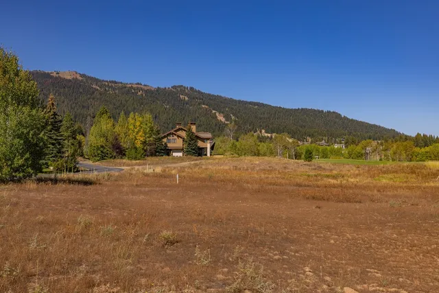 $579,000 | 790 Discovery Drive, Unit 82, Donnelly, ID 83615