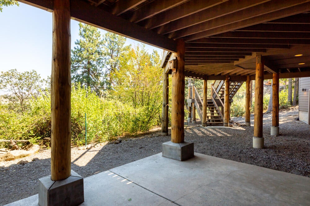11833 Kestrel Road Klamath Falls, OR 97601 - Photo 60 of 88 44