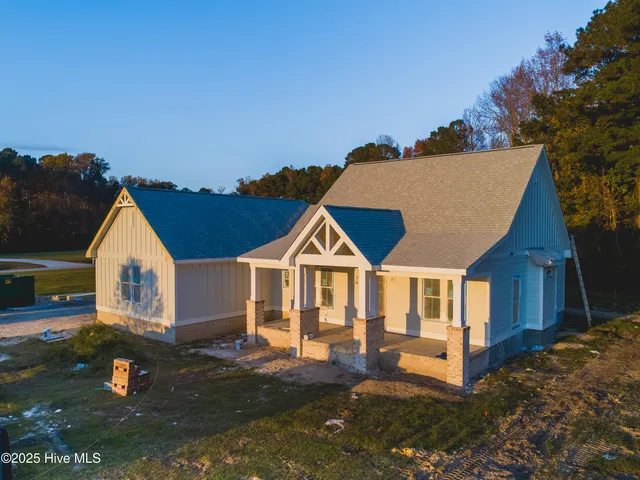 $509,000 | 128 West Burton Farm Drive, Minnesott Beach, NC 28510