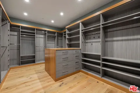 a view of walk in closet