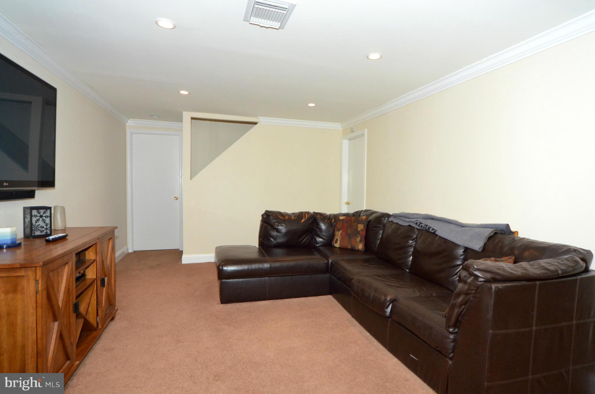 14112 Alderton Road Silver Spring, MD 20906 - Photo 12 of 26 Interior (General)