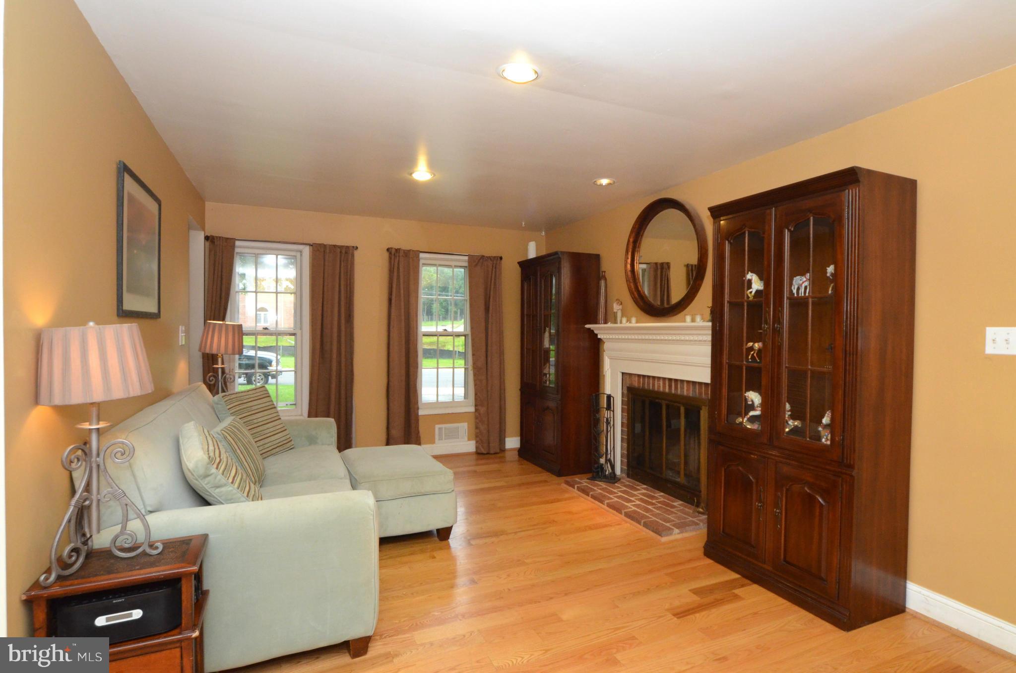 14112 Alderton Road Silver Spring, MD 20906 - Photo 3 of 26 Family Room