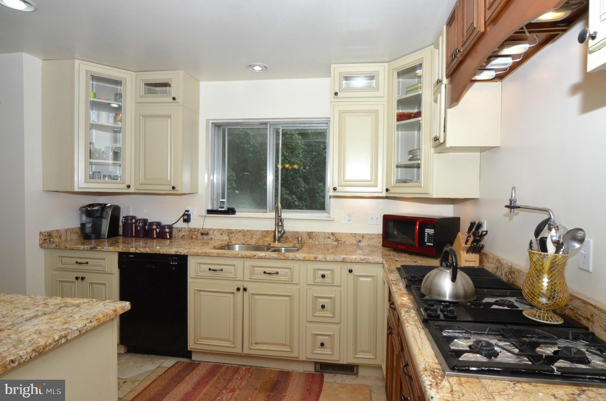 14112 Alderton Road Silver Spring, MD 20906 - Photo 5 of 26 Kitchen