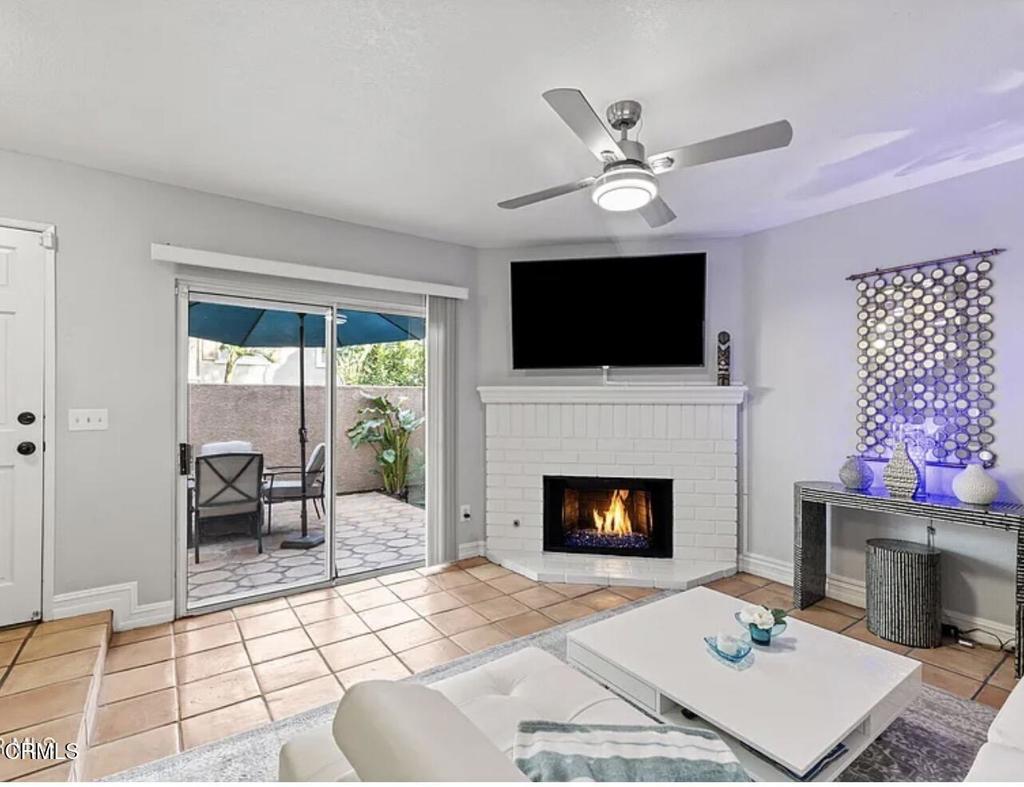 5204 Columbus Place Oxnard, CA 93033 - Photo 6 of 24