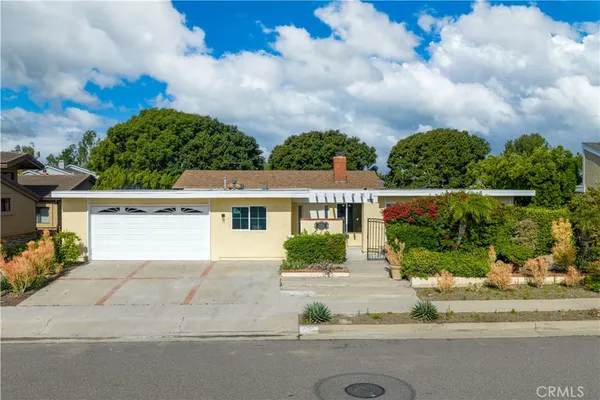 $2,880,000 | 19421 Sierra Lago Road, Irvine, CA 92603