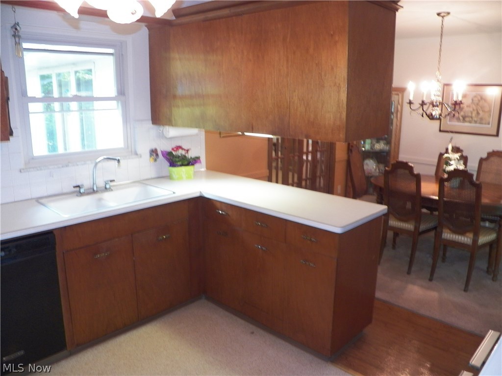 4396 Ammon Road Cleveland, OH 44143 - Photo 14 of 25