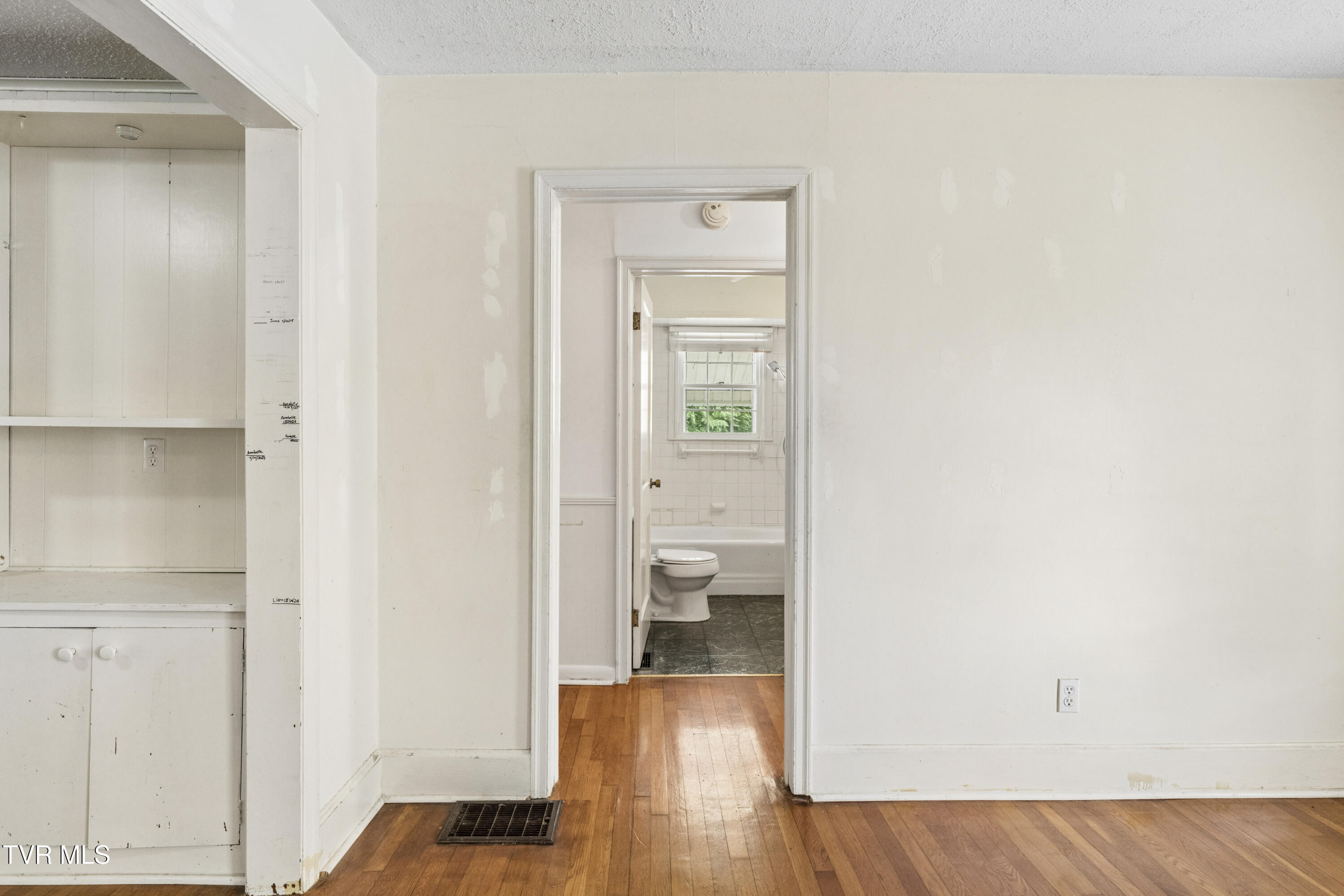 1104 Lebanon Road Kingsport, TN 37663 - Photo 35 of 108 35