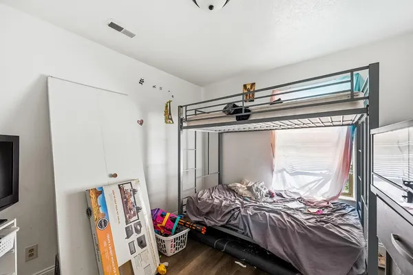 $1,100,000 | 522 Front Street, Lawrenceburg, IN 47025