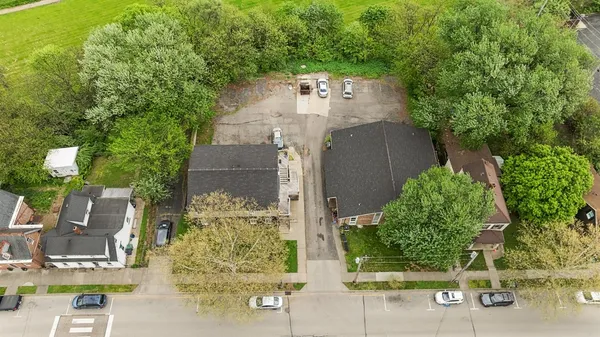 $1,100,000 | 522 Front Street, Lawrenceburg, IN 47025