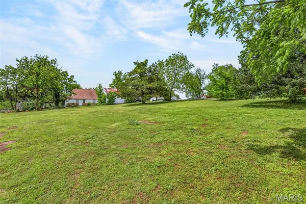 $159,900 | 306 Moulton Street, De Soto, MO 63020