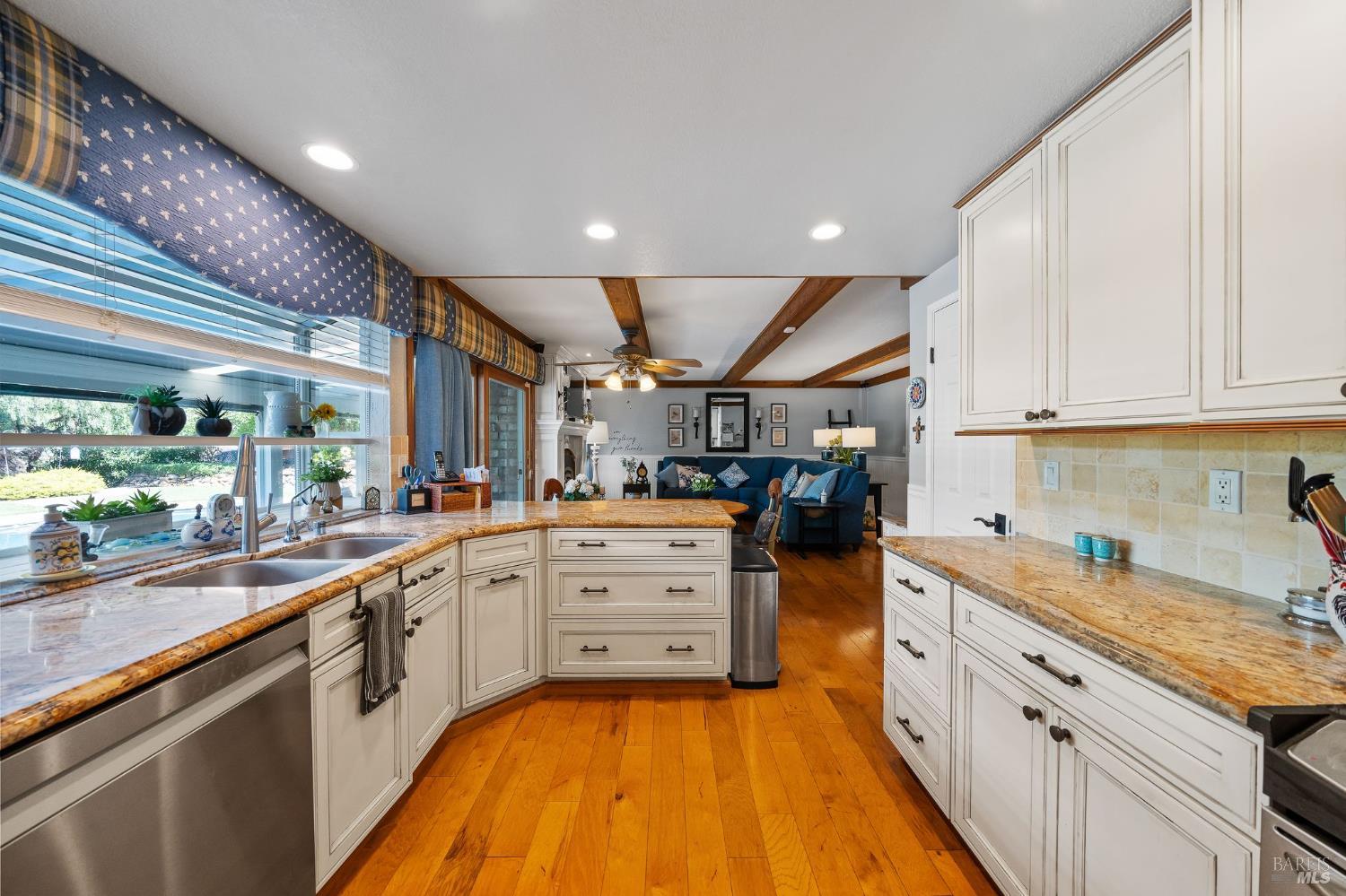 117 Lancaster Way Vallejo, CA 94591 - Photo 12 of 51
