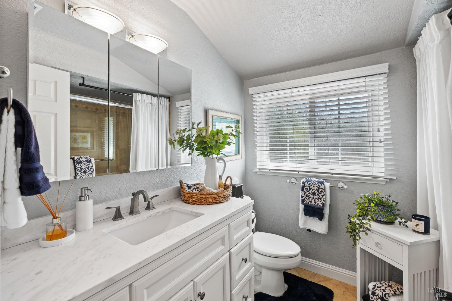 117 Lancaster Way Vallejo, CA 94591 - Photo 32 of 51