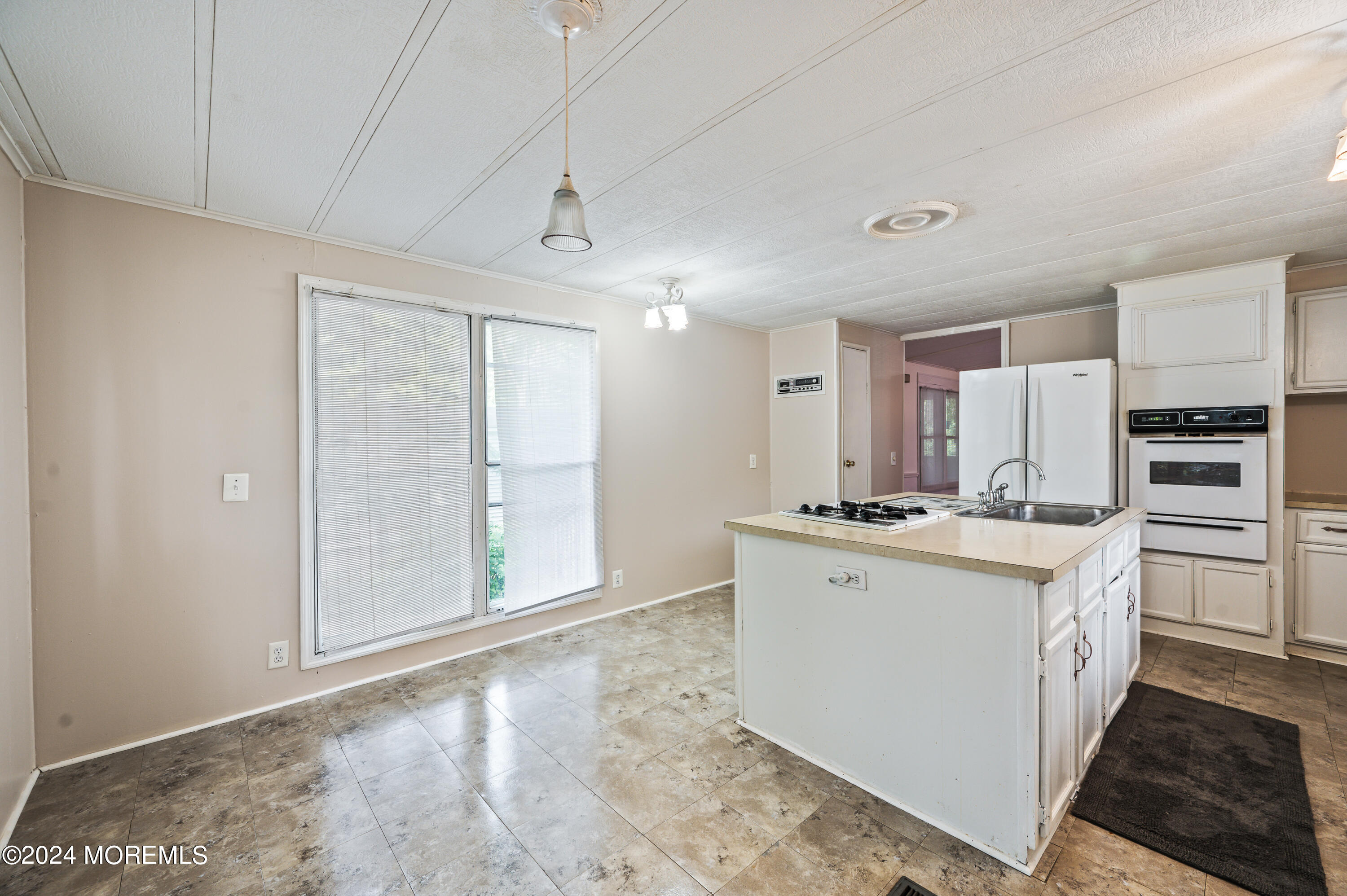 519 Roberts Road Toms River, NJ 08755 - Photo 14 of 25 Kitchen 4