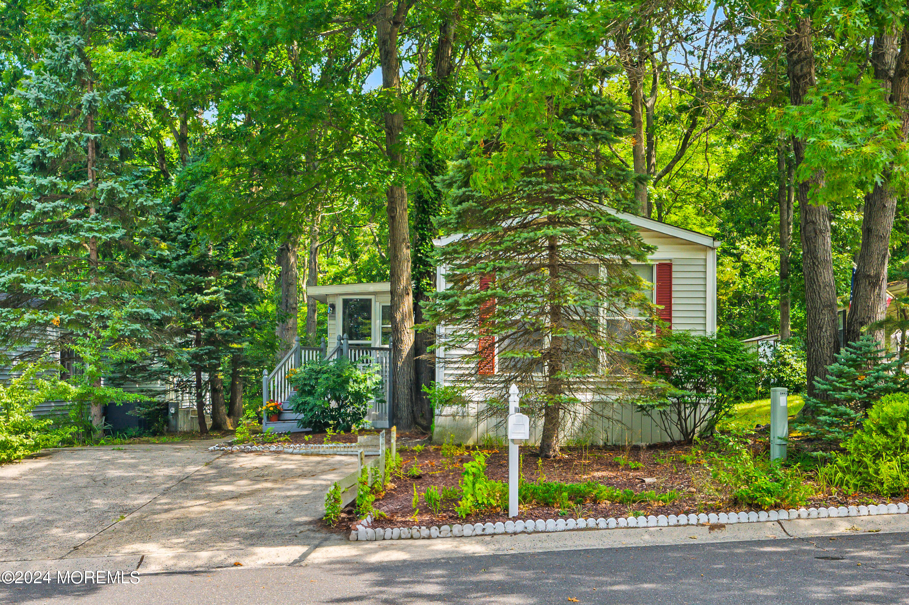 519 Roberts Road Toms River, NJ 08755 - Photo 3 of 25 Front 2-2