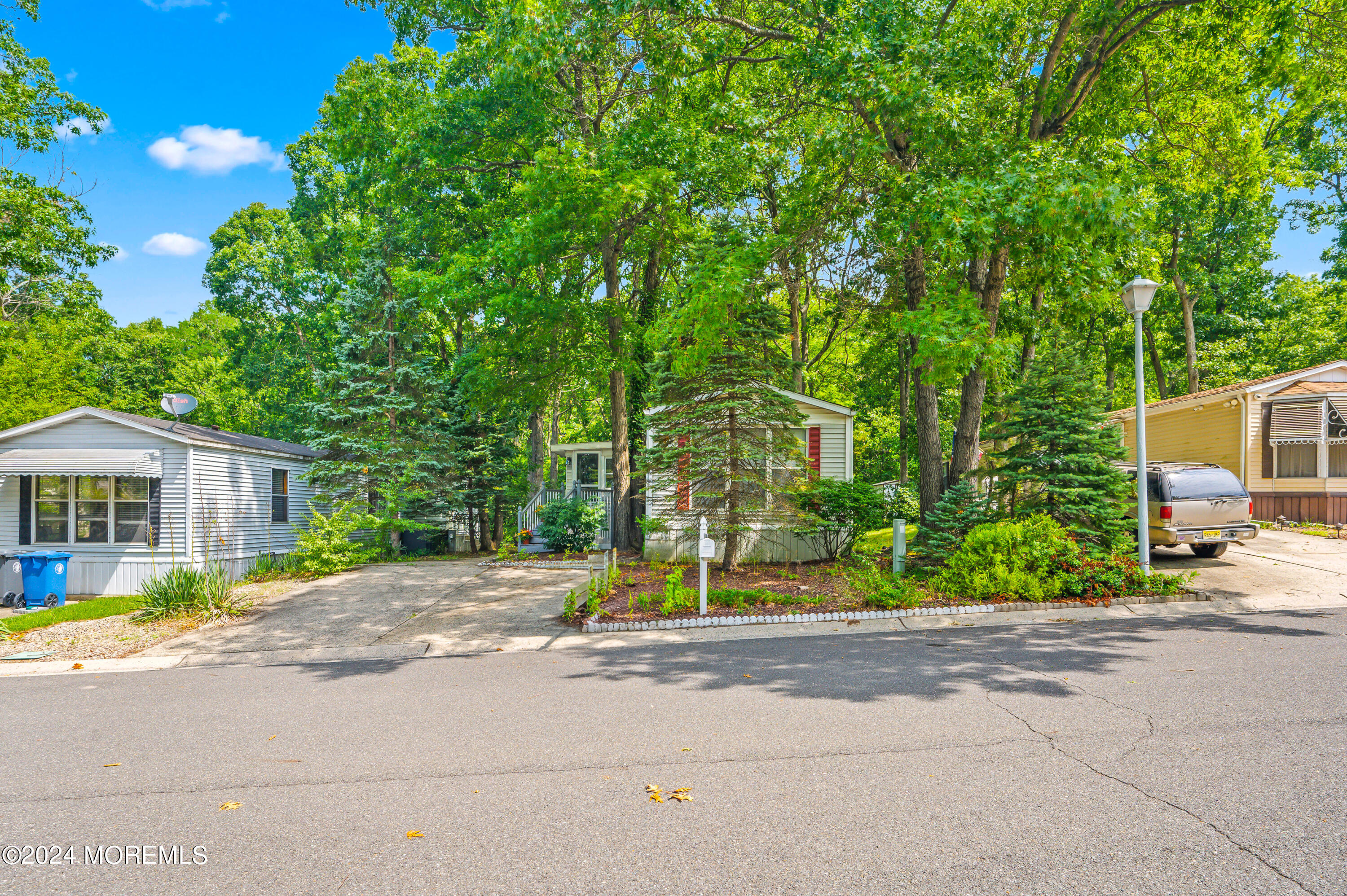 519 Roberts Road Toms River, NJ 08755 - Photo 4 of 25 Front 2