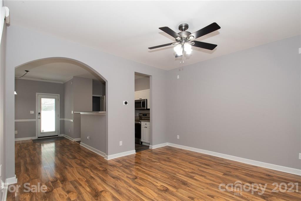 13105 Meadowmere Road Huntersville, NC 28078 - Photo 3 of 36 Gallery Image 3