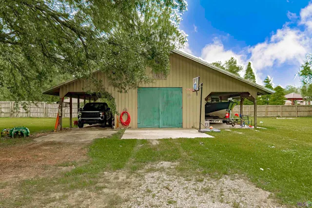 $285,000 | 35467 Highway 74, Geismar, LA 70734
