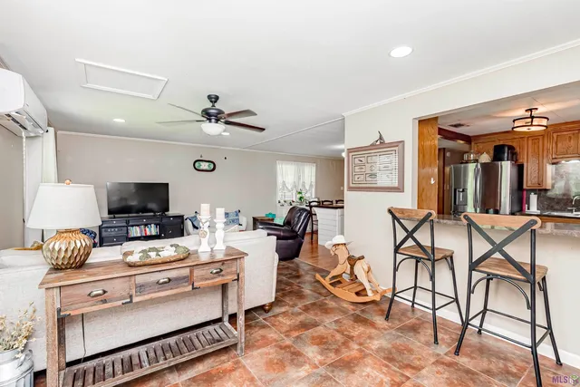 $285,000 | 35467 Highway 74, Geismar, LA 70734