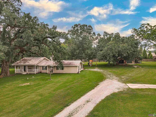 $285,000 | 35467 Highway 74, Geismar, LA 70734