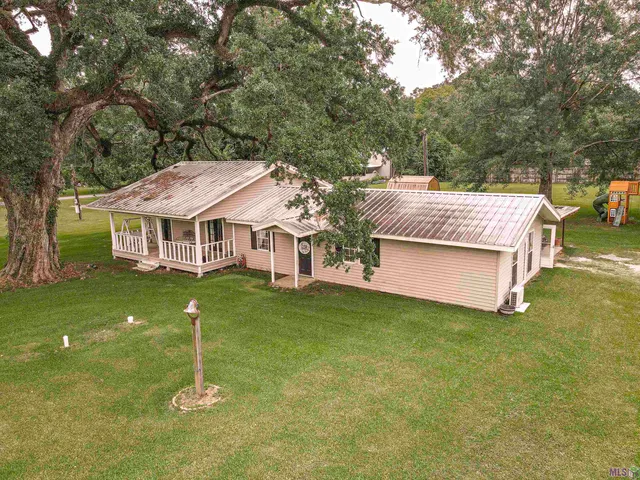 $285,000 | 35467 Highway 74, Geismar, LA 70734