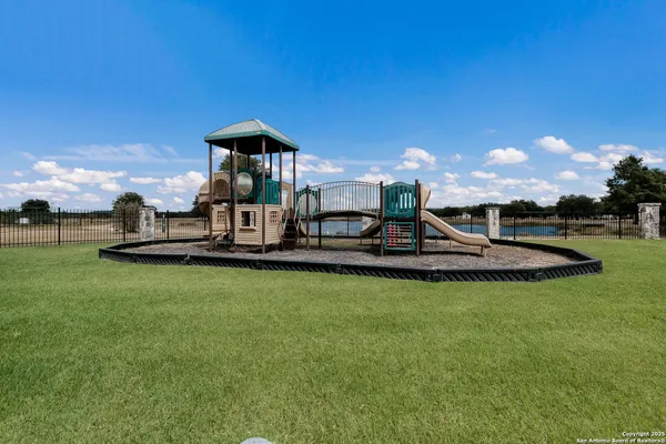 $3,500 | 2784 Indian Wells Drive East, Kerrville, TX 78028