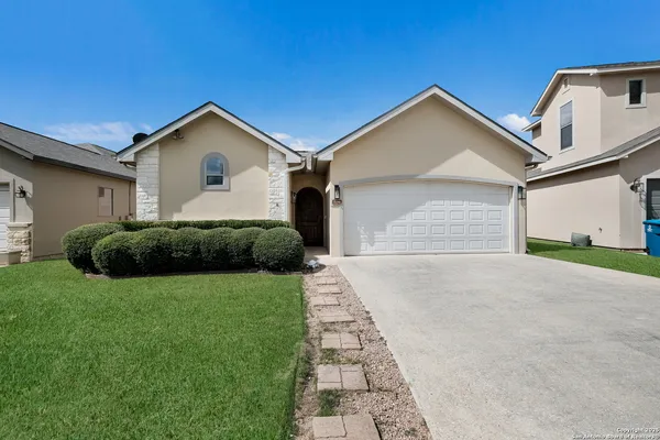 $3,500 | 2784 Indian Wells Drive East, Kerrville, TX 78028