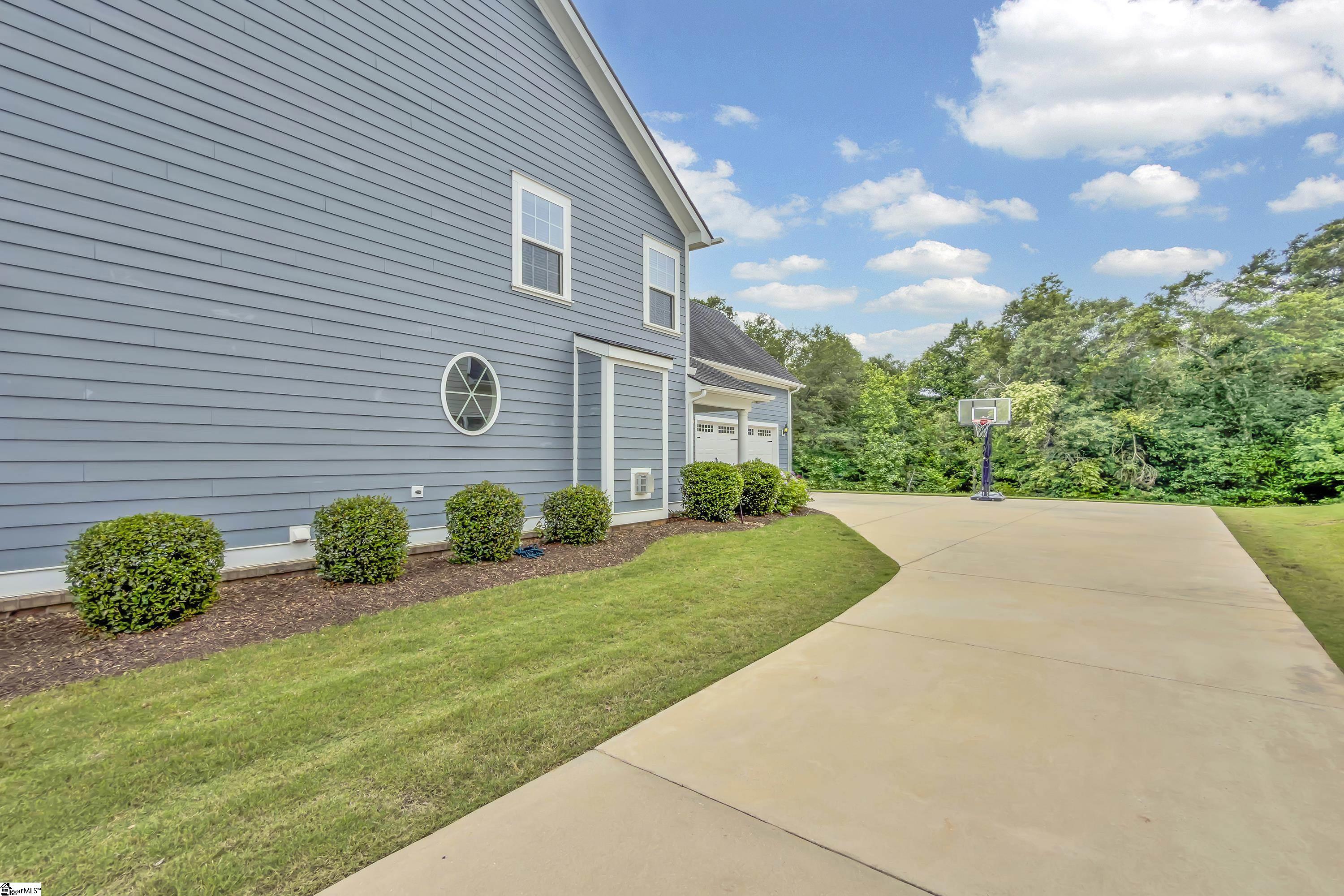 215 Algonquin Trail Greenville, SC 29607 - Photo 36 of 41 Gallery Image 36