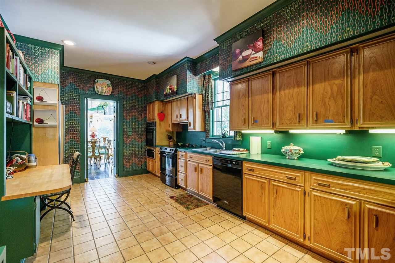 2513 Lewis Farm Road Raleigh, NC 27608 - Photo 13 of 29