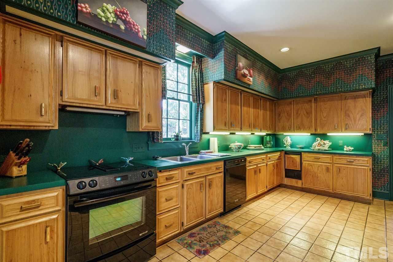 2513 Lewis Farm Road Raleigh, NC 27608 - Photo 14 of 29