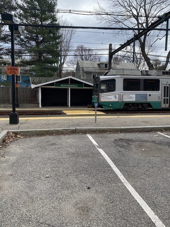 150 Beaconsfield Road, Unit T2 Brookline, MA 02445 - Photo 15 of 16