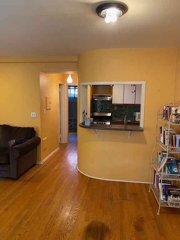 150 Beaconsfield Road, Unit T2 Brookline, MA 02445 - Photo 3 of 16