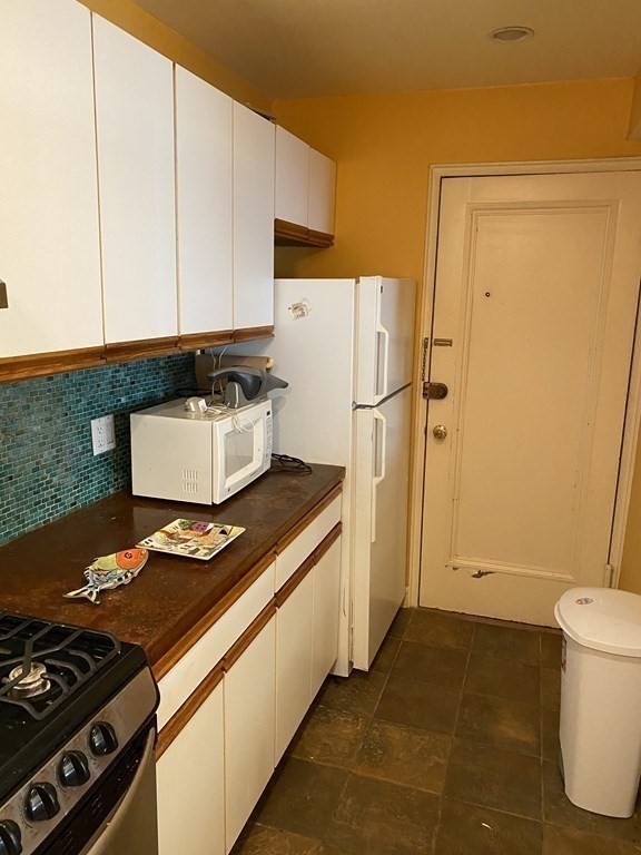 150 Beaconsfield Road, Unit T2 Brookline, MA 02445 - Photo 8 of 16