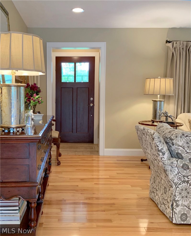 31300 Pinetree Road Cleveland, OH 44124 - Photo 5 of 35