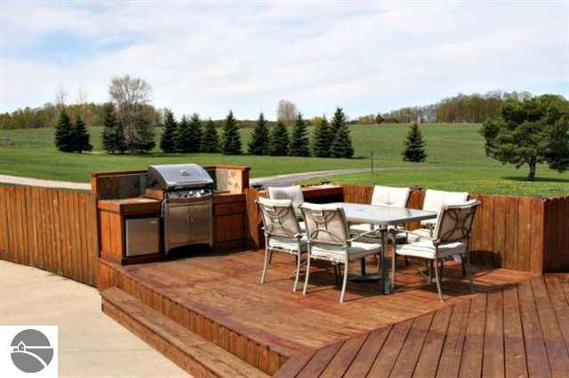 1223 Hoch Road Traverse City, MI 49696 - Photo 6 of 25 1722213-5.JPG