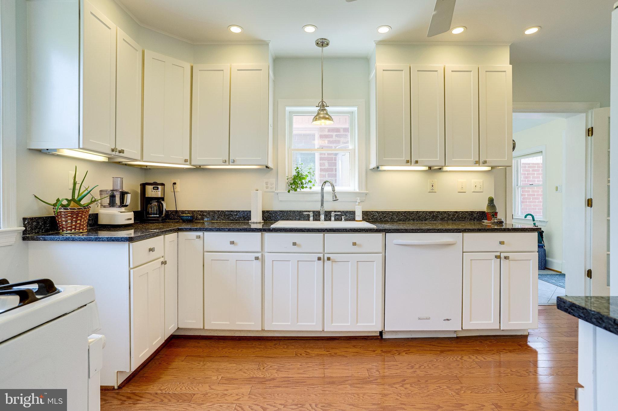 2411 North Glebe Road Arlington, VA 22207 - Photo 18 of 94 Gallery Image 18